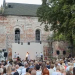 Зберегти спадщину: «Солодка Даруся» біля стін костелу Святої Трійці