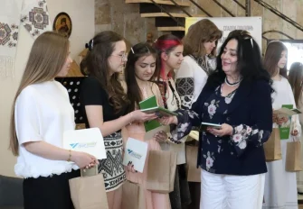 У Новояворівську відбувся Перший конкурс читців 03